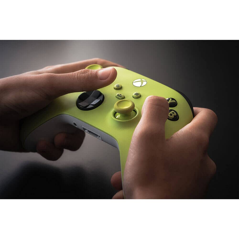Xbox Wireless Gaming Controller (2025) – Carbon Black – Play on Xbox, Windows, Android, iOS, FireTV Sticks, Smart TVs, VR Headsets