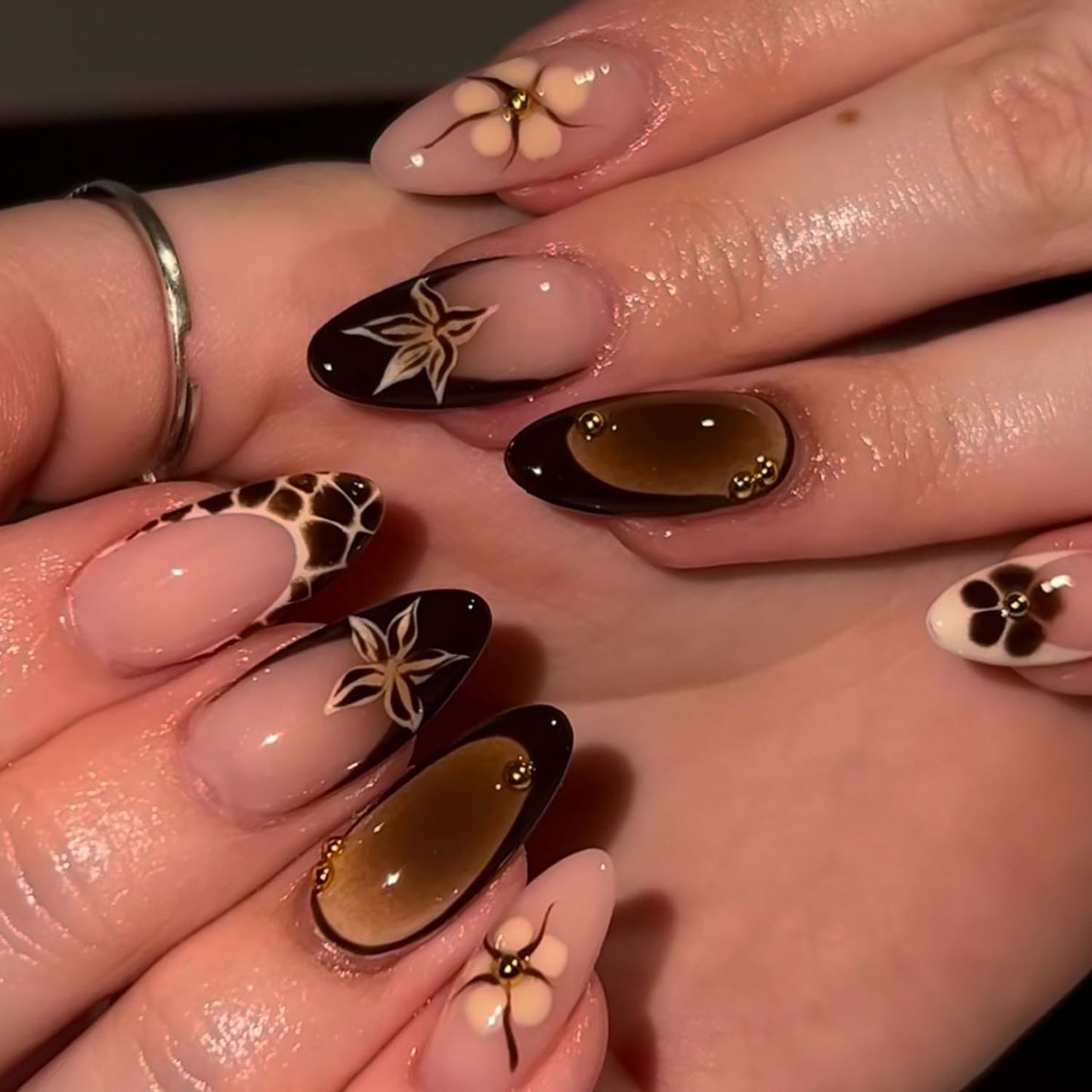 Short Almond Press on Nails Fall Fake Nails Sparkly False Nail with Gold Leaf Designs Autumn Wine Red Glossy Full Cover Acrylic Stick on Nail for Women Nail Art Decor 24 Pcs