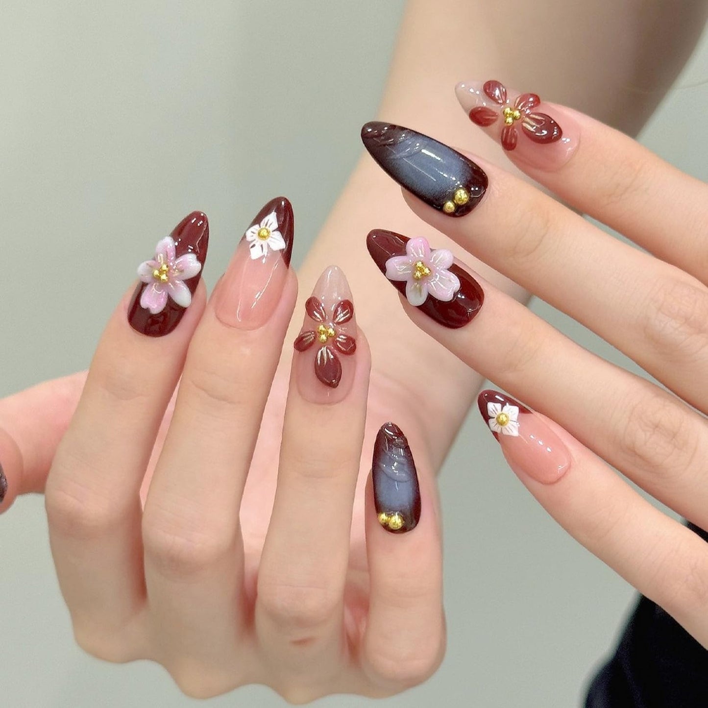 Short Almond Press on Nails Fall Fake Nails Sparkly False Nail with Gold Leaf Designs Autumn Wine Red Glossy Full Cover Acrylic Stick on Nail for Women Nail Art Decor 24 Pcs