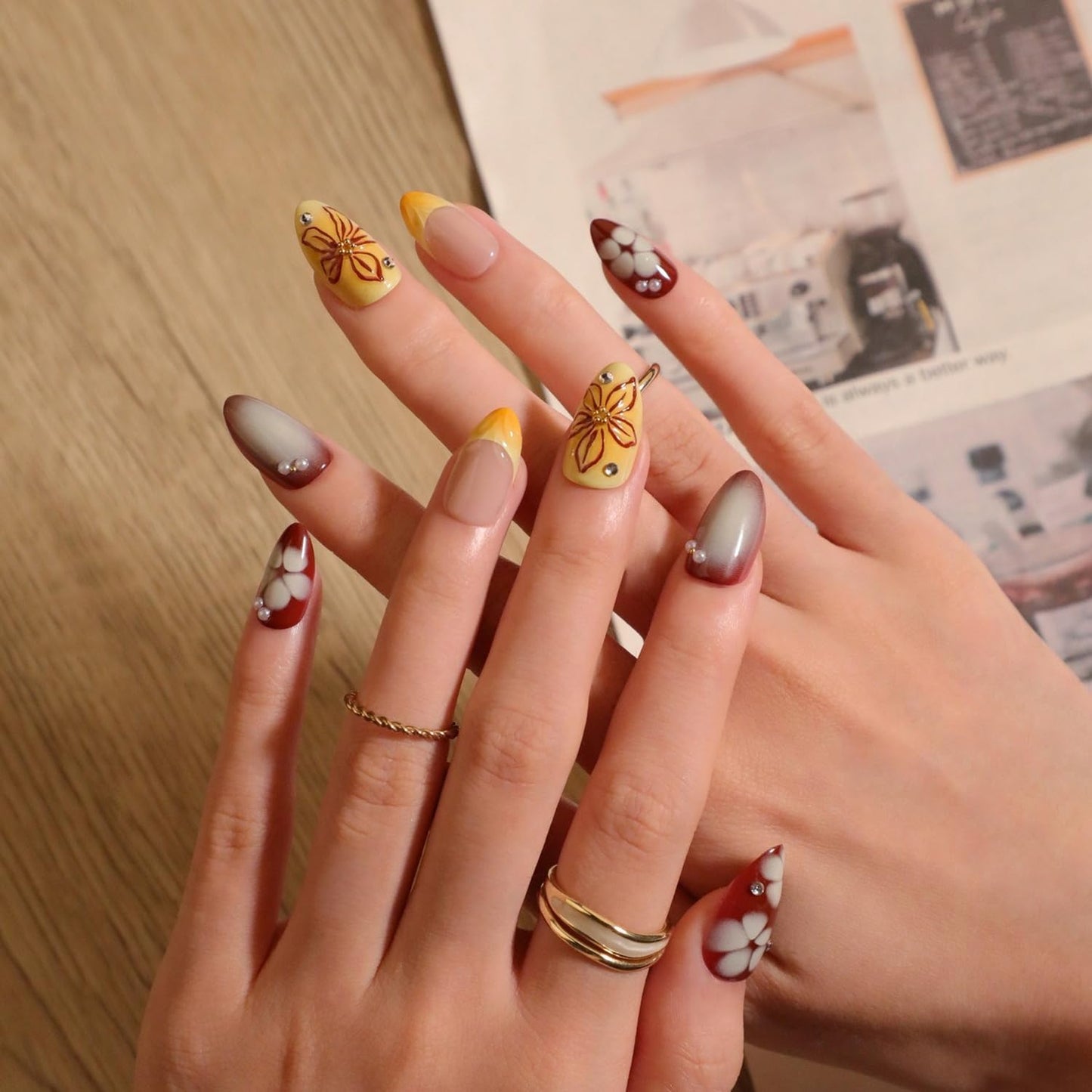 Short Almond Press on Nails Fall Fake Nails Sparkly False Nail with Gold Leaf Designs Autumn Wine Red Glossy Full Cover Acrylic Stick on Nail for Women Nail Art Decor 24 Pcs