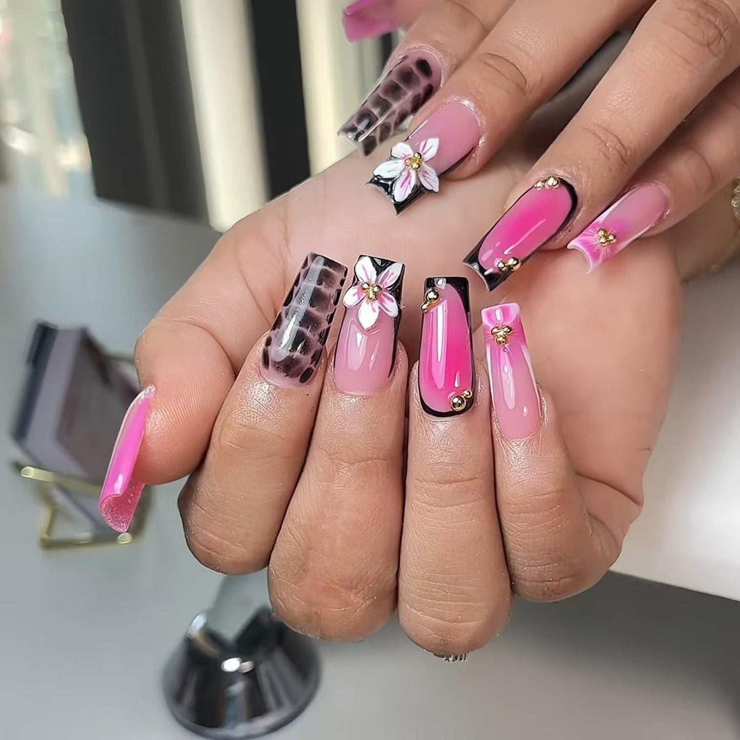 Short Almond Press on Nails Fall Fake Nails Sparkly False Nail with Gold Leaf Designs Autumn Wine Red Glossy Full Cover Acrylic Stick on Nail for Women Nail Art Decor 24 Pcs